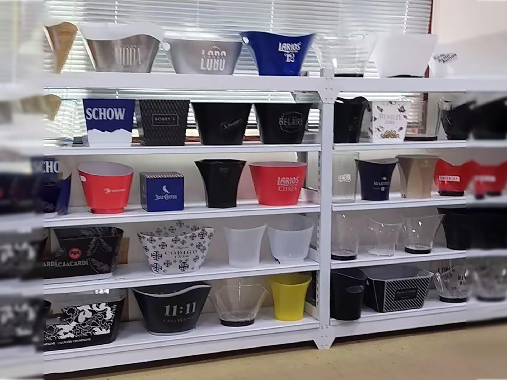 Comfort factory assembly line for ice bucket production