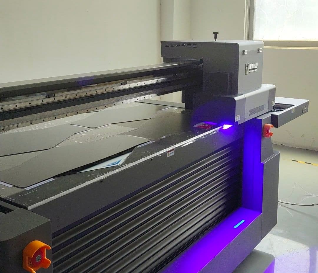 UV printing machine for branded plastic and LED ice buckets